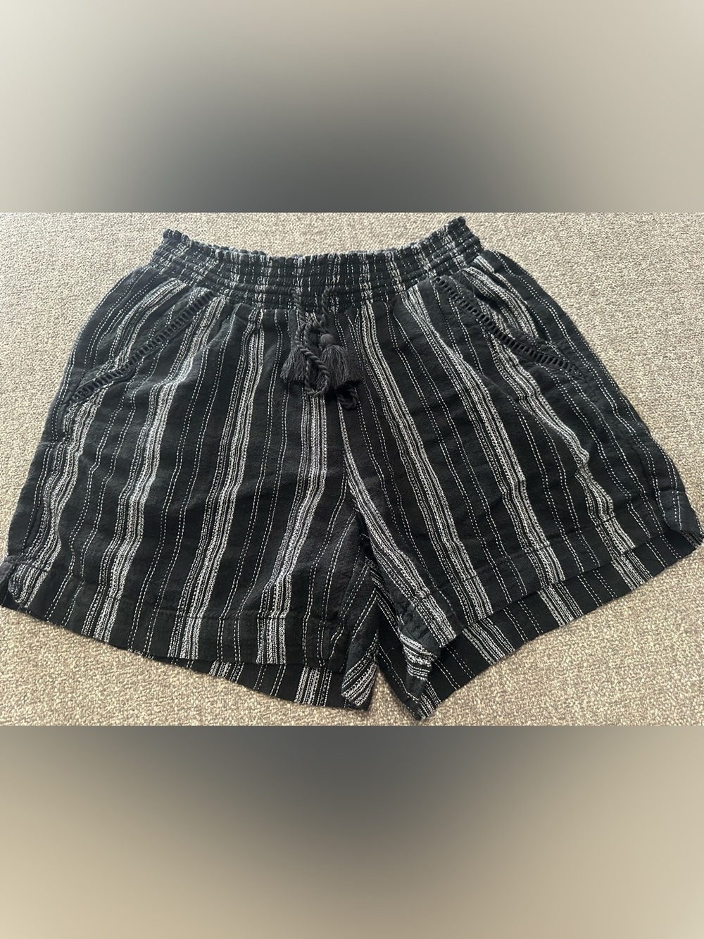 Briggs Shorts Women’s Size Small
Pre-owned